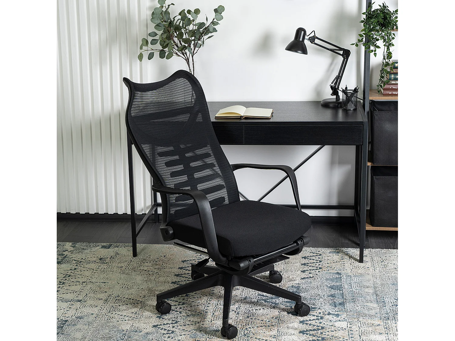 Chaise de bureau pivotante ACTON noire