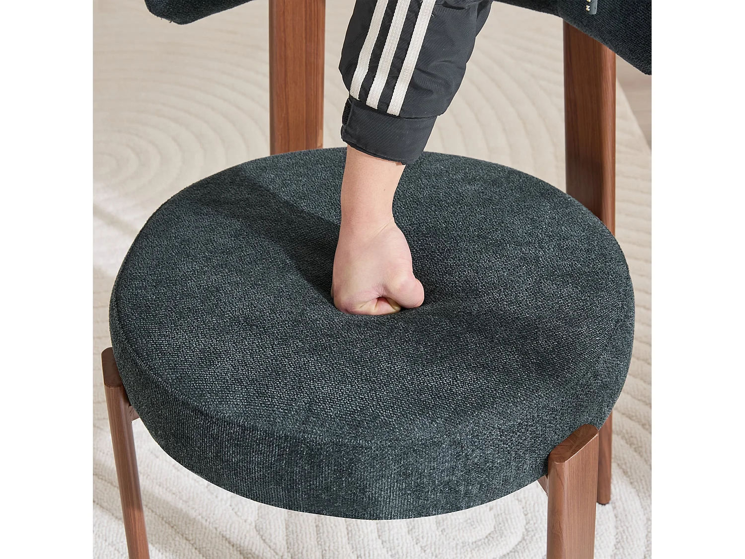 Lot de 2 chaises de salle à manger tissu noir dossier incurvé