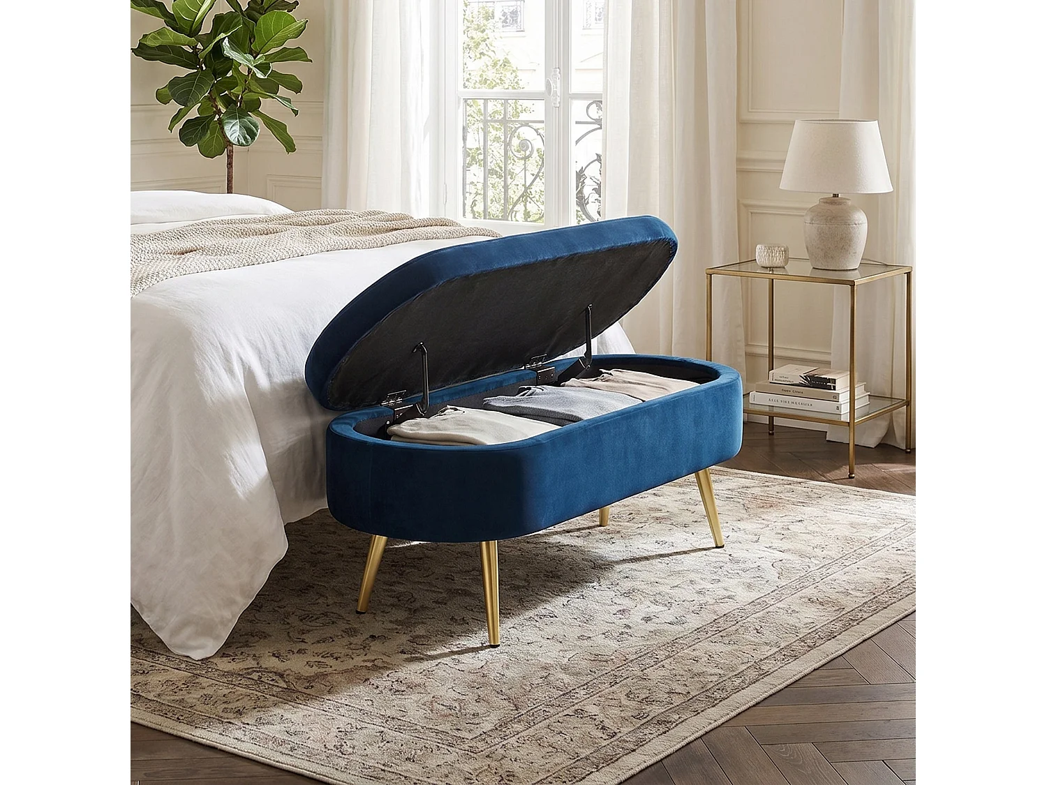 Banquette coffre en velours bleu avec pieds dorés 20L 110x41x47 cm