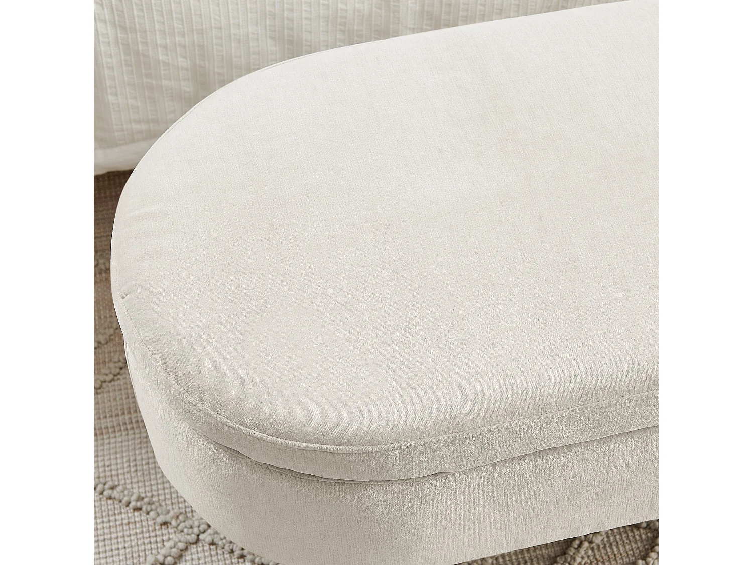 Banquette coffre en chenille beige, pieds en bois massif