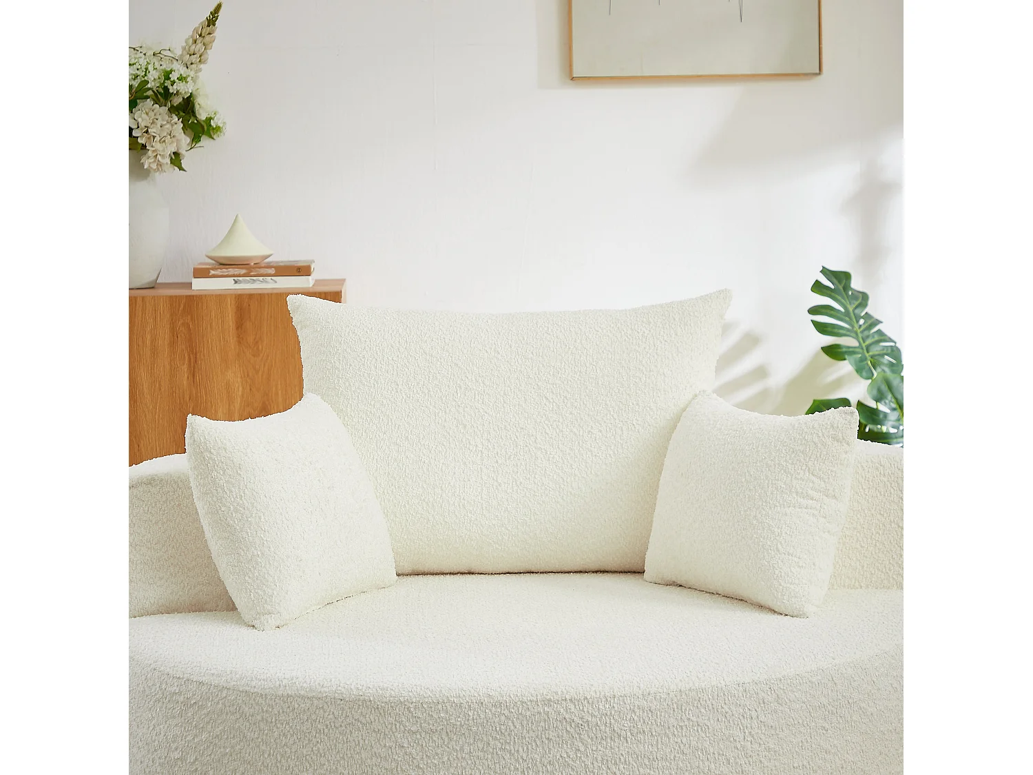 Fauteuil simple en chenille beige avec coussins, mousse sans montage