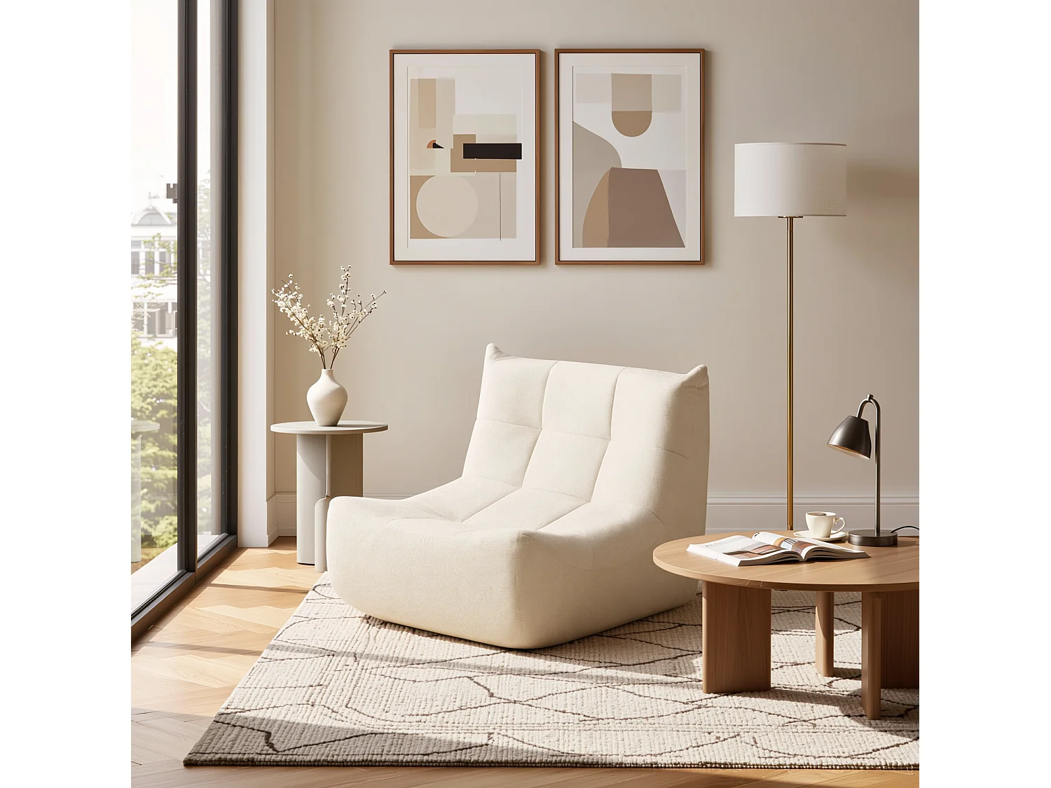 Fauteuil chauffeuse capitonné en tissu chenille beige, mousse mémoire