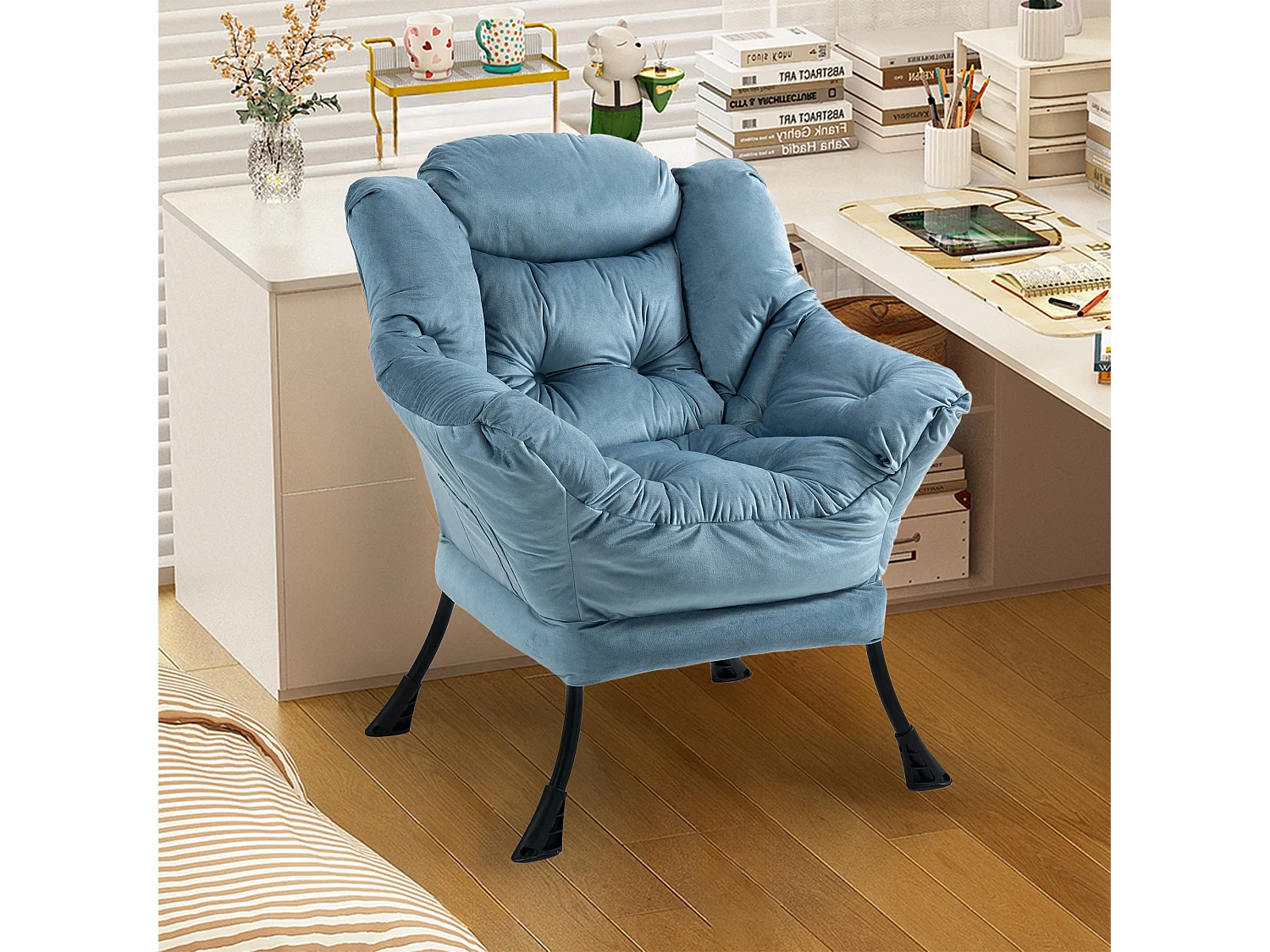 Fauteuil rembouré tissu bleu clair en pieds métal poche latérale