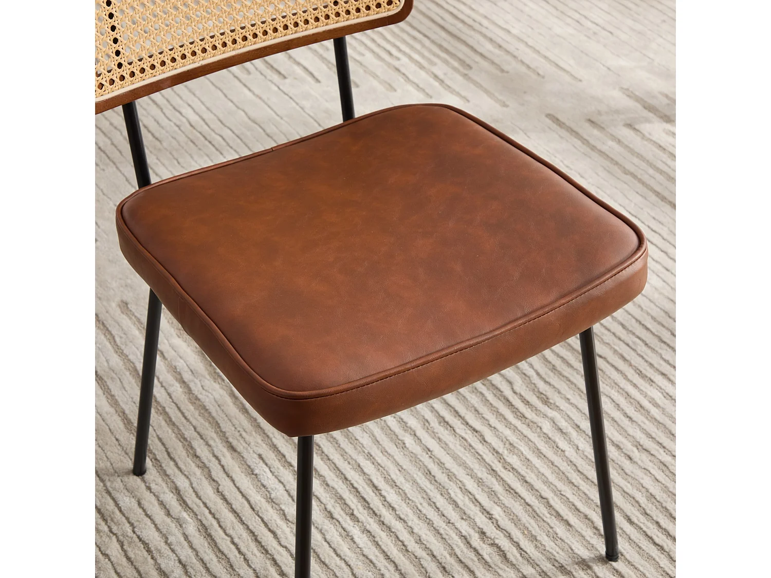 Set van 2 bruine stoelen van PU-leer - Metalen poten en houten frame
