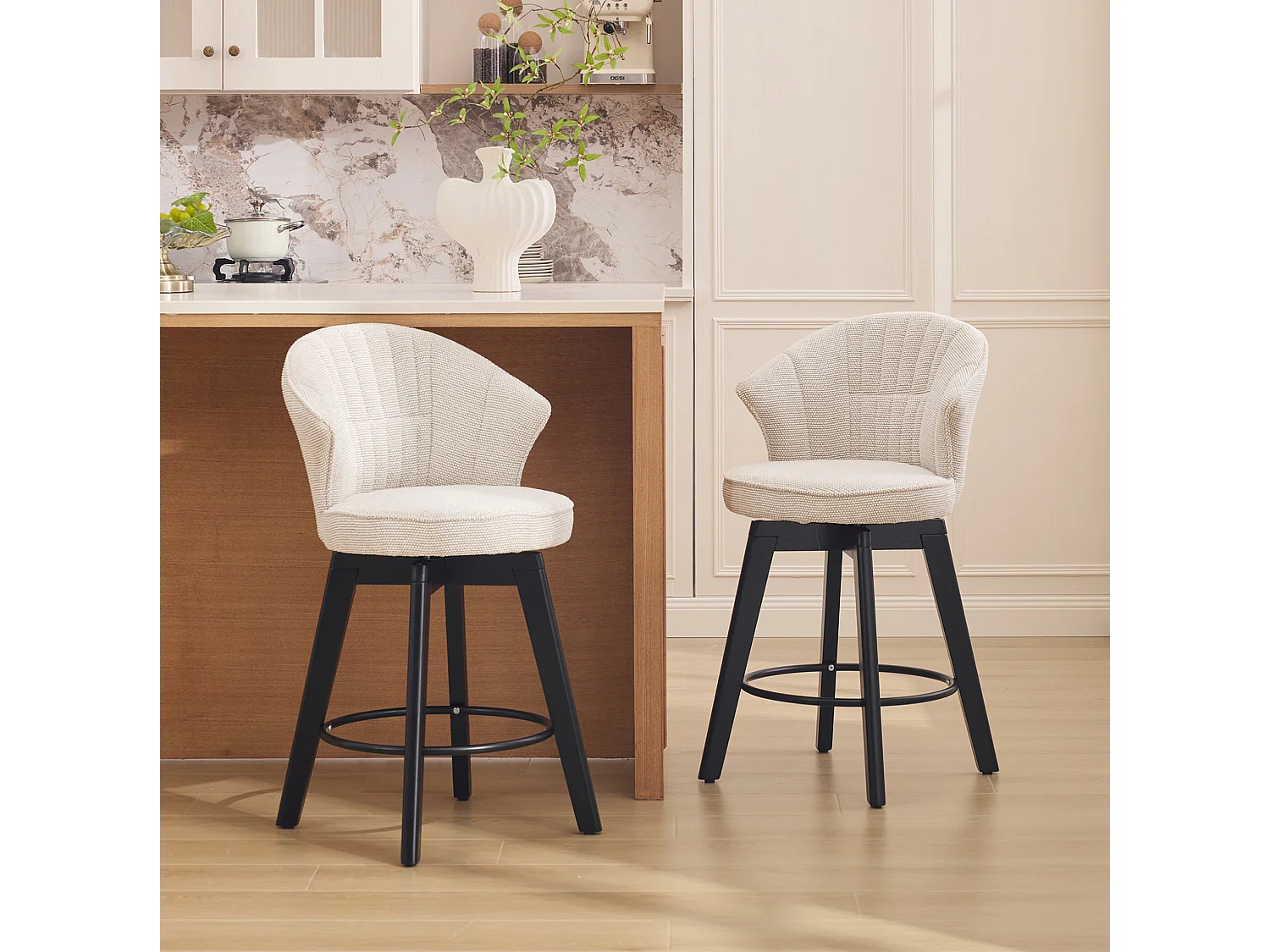 Set di 2 sgabelli da bar girevoli - Schienale a forma di conchiglia - Tessuto beige