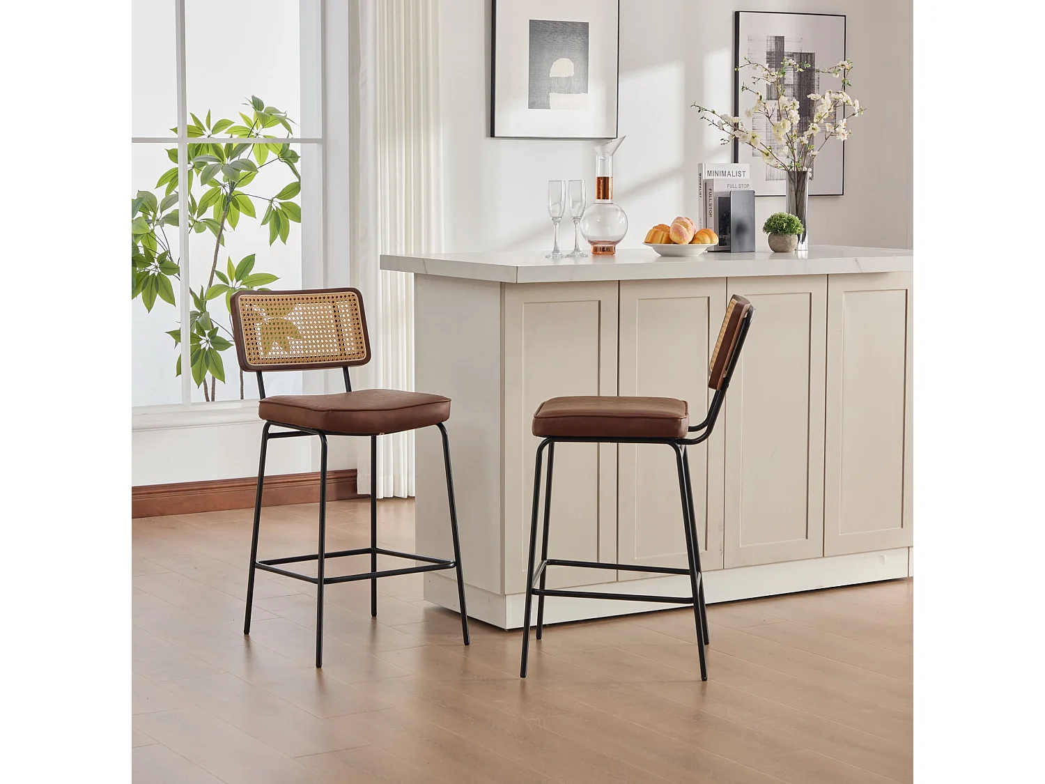 Lot de 2 tabouret de bar en PU marron - Dossier aspect rotin et pieds en métal