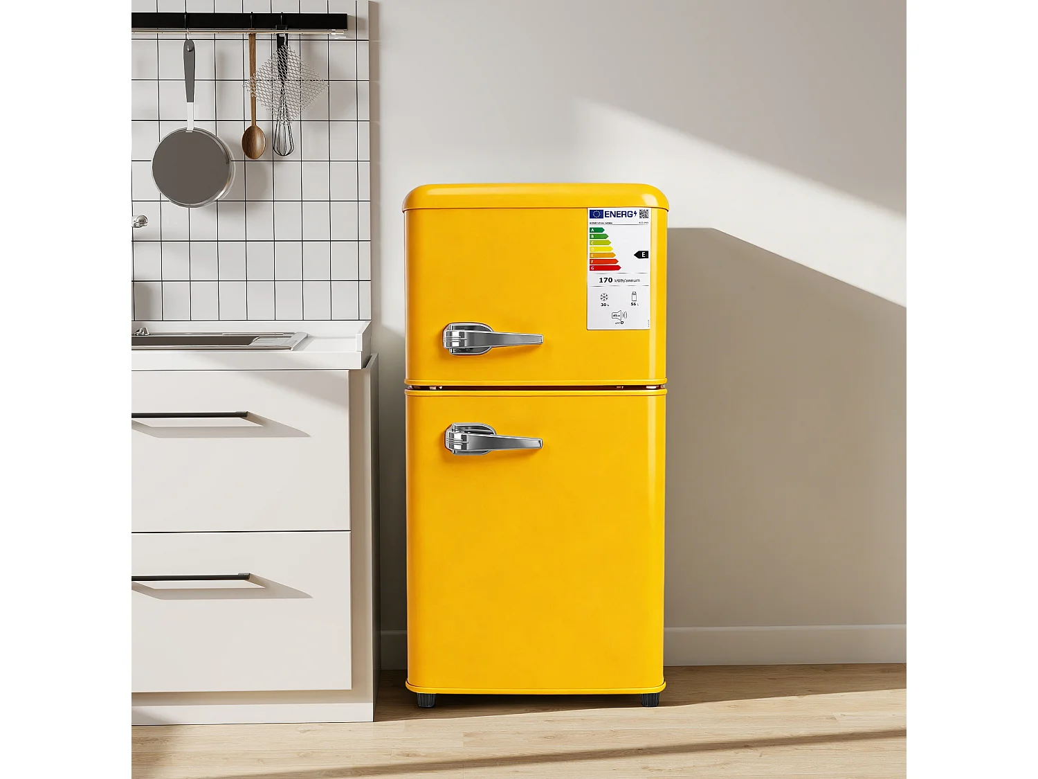 Frigorifero da 86 litri con termostato regolabile a 7 livelli - Classe energetica E - Giallo