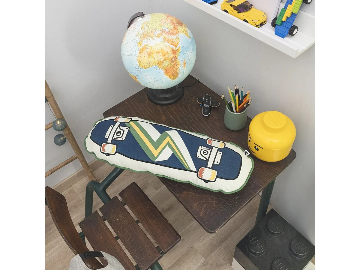 Coussin Déhoussable coton motif et forme skateboard - STREET