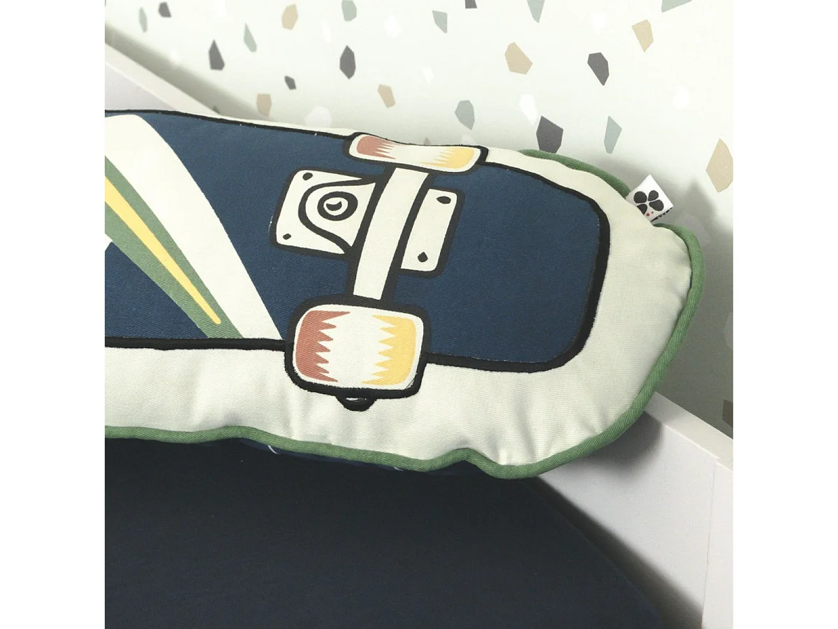 Coussin Déhoussable coton motif et forme skateboard - STREET