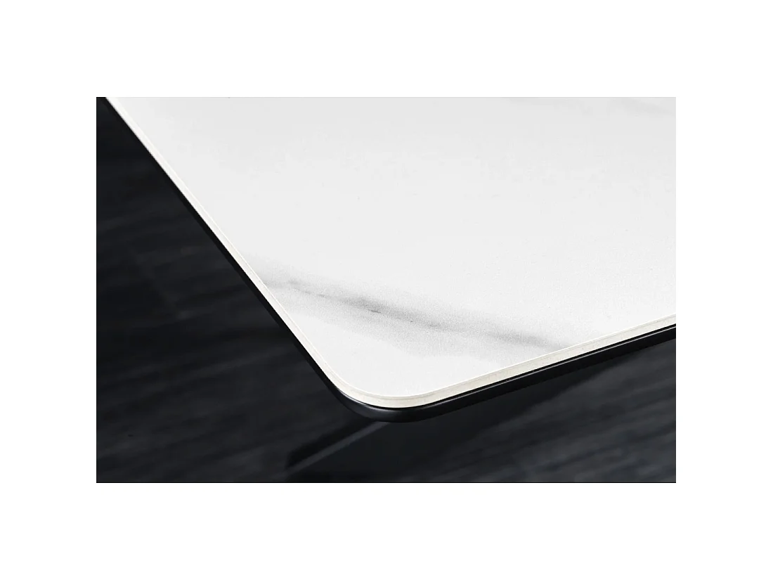 Table de salle à manger extensible ARAVIS 160-200 cm – Céramique effet marbre blanc et pieds métal noir