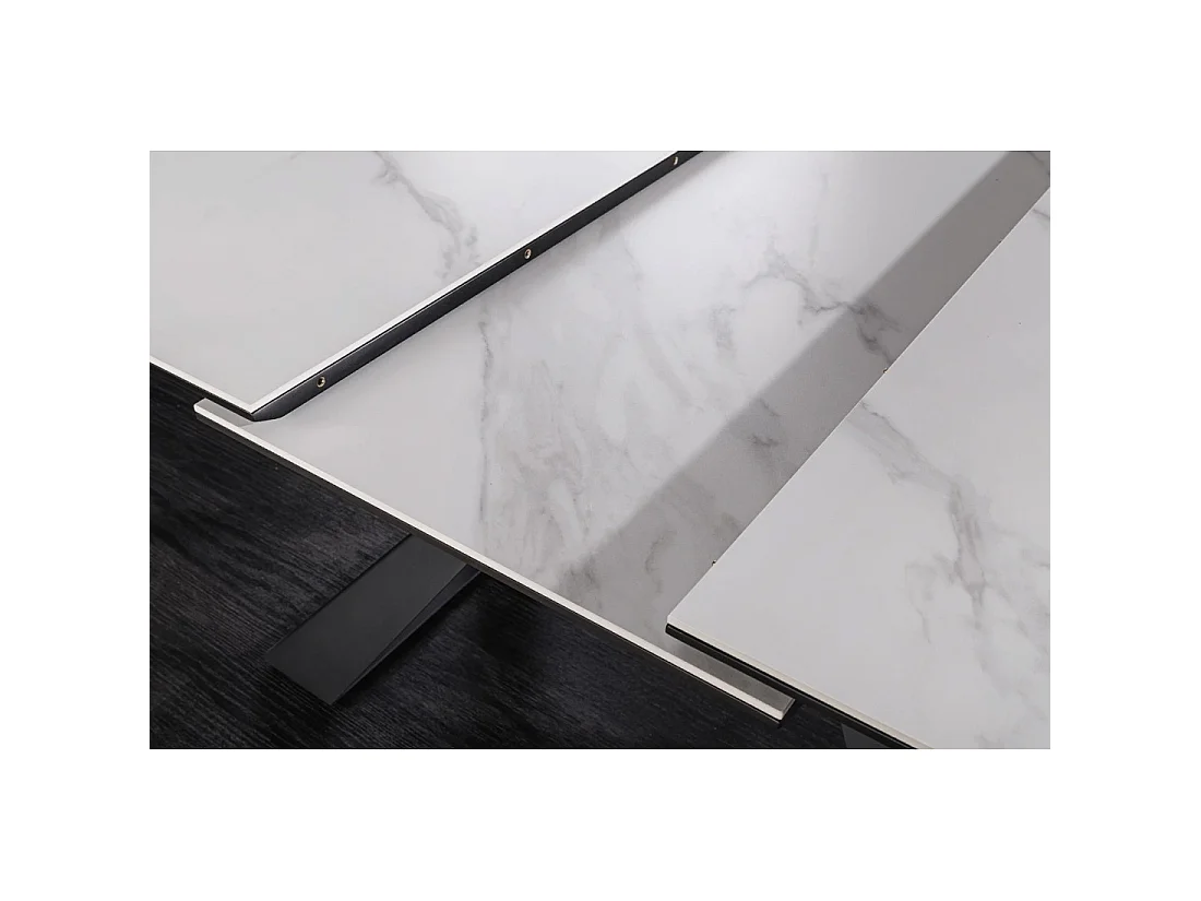 Table de salle à manger extensible OBLIKA 180-230 cm – Céramique effet marbre blanc et métal noir