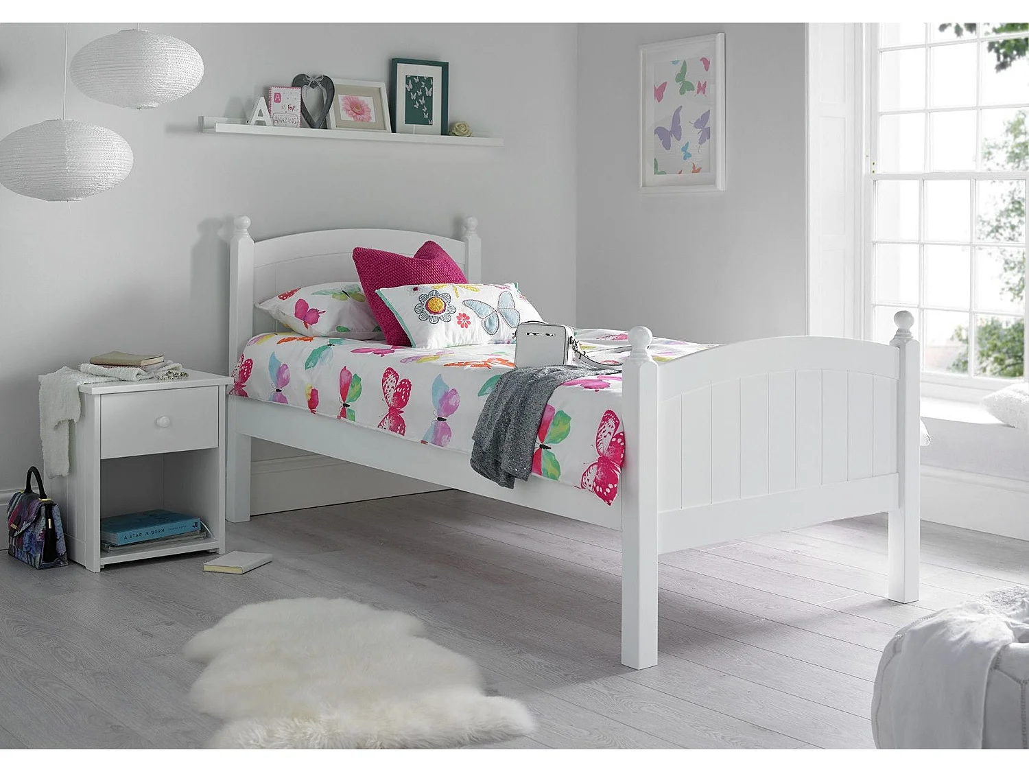 Solo Painted Wood Bedframe - 90 x 190 cm Bedframe in White