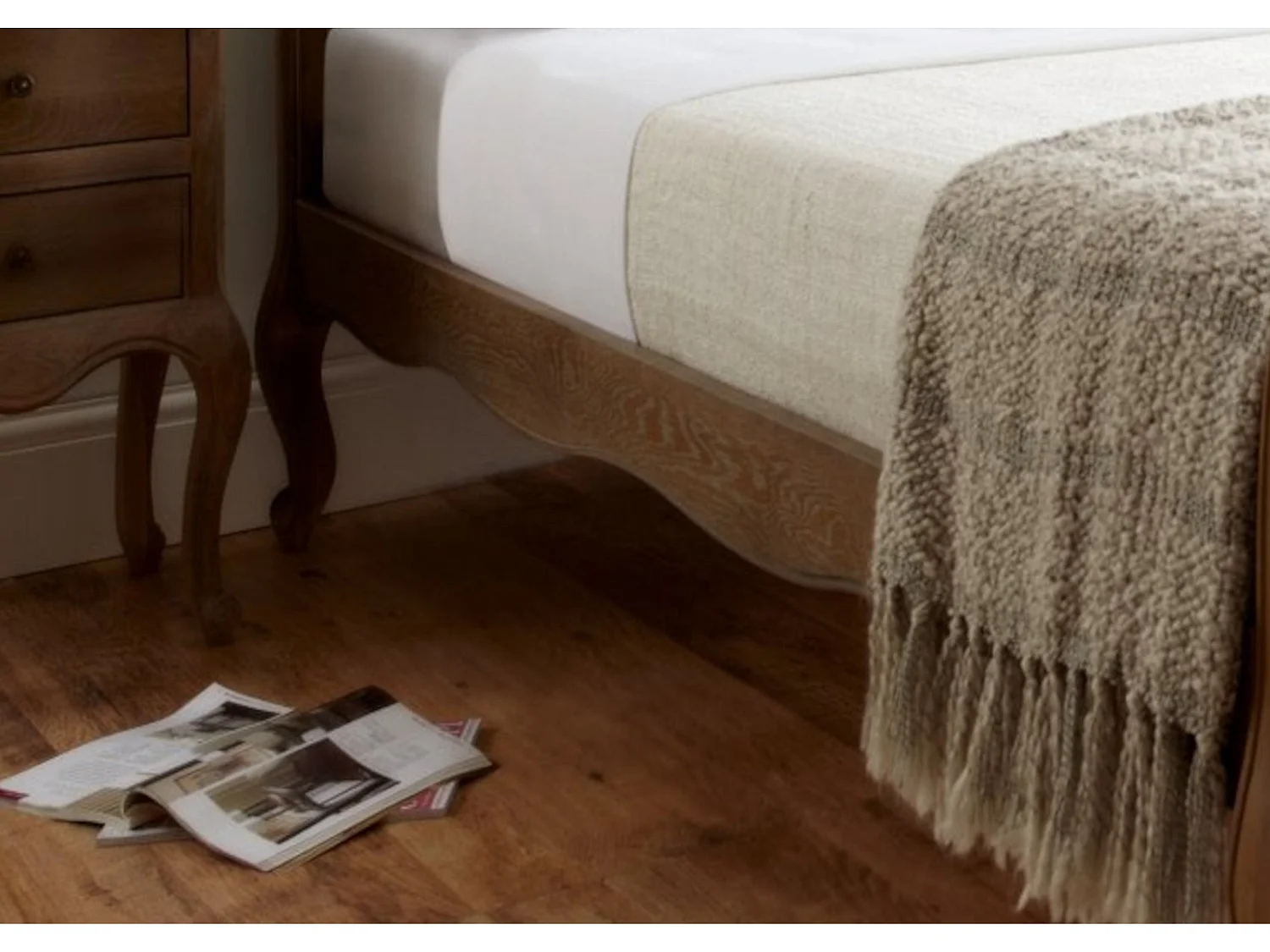 Oak Bedframe - 150 x 200 cm Bedframe in Beige