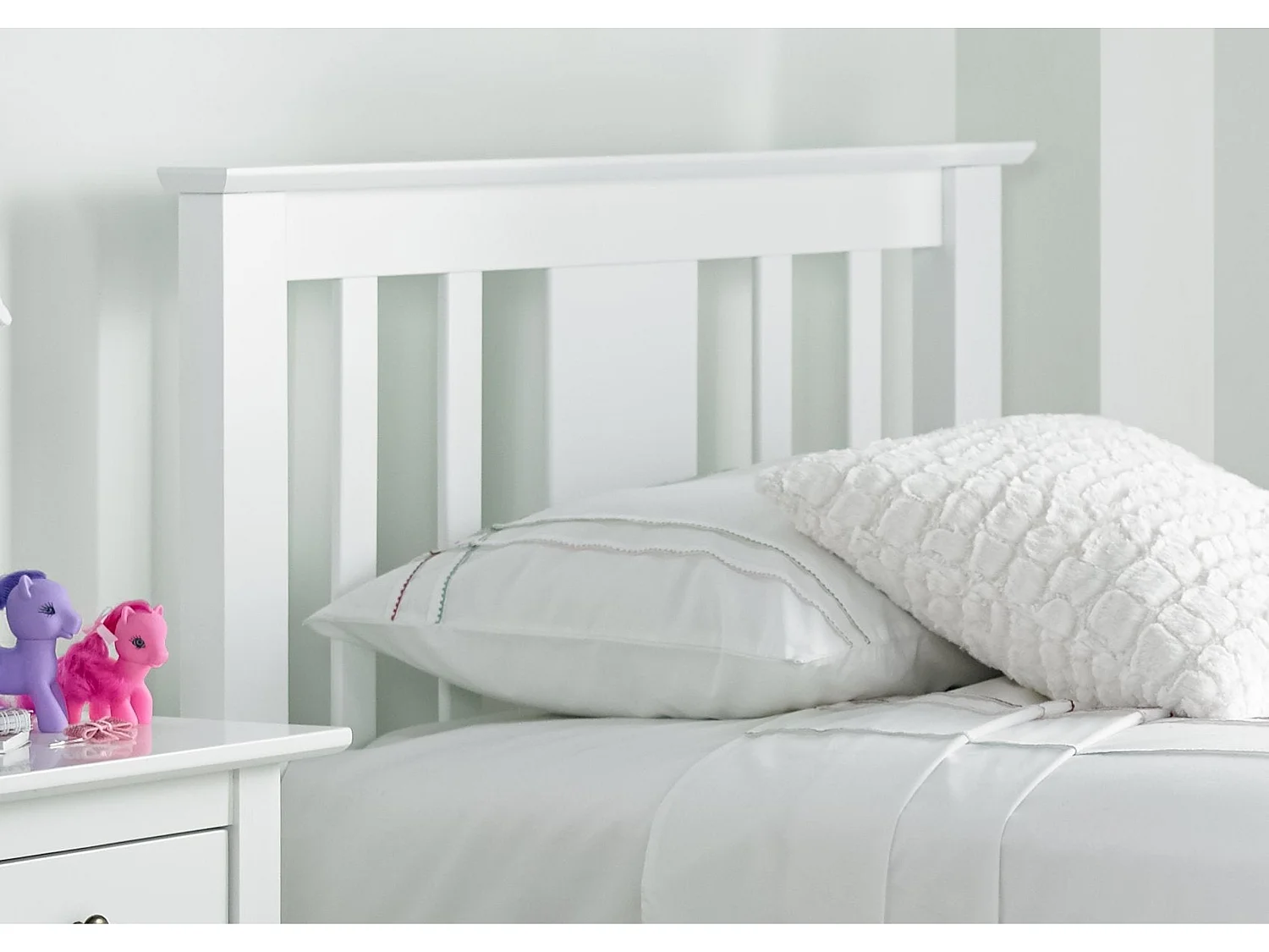 Solo Painted Wood Bedframe - 75 x 190 cm Bedframe in White