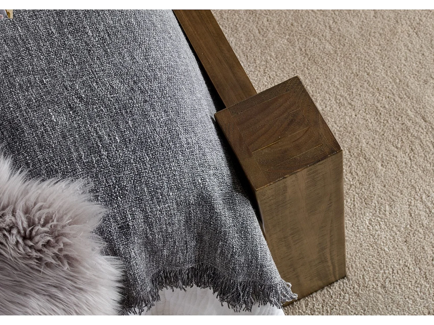 Oak Bedframe - 180 x 200 cm Bedframe in Beige
