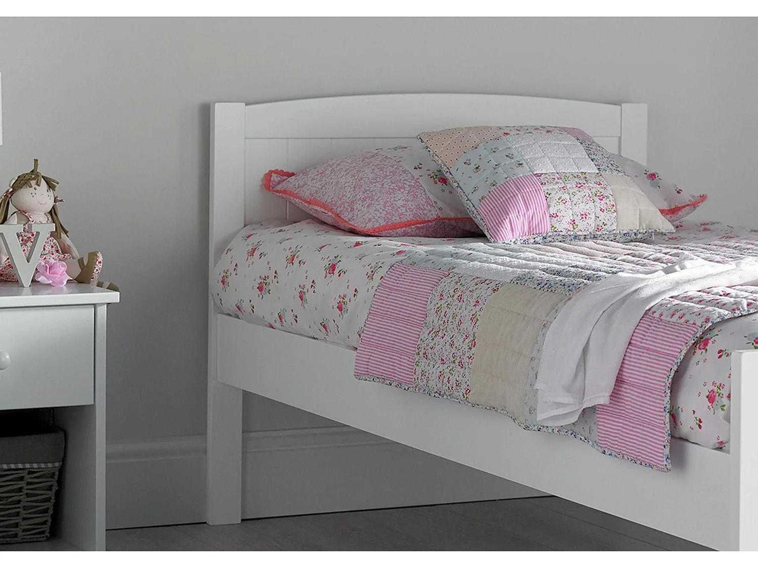 Solo Painted Wood Bedframe - 90 x 190 cm Bedframe in White