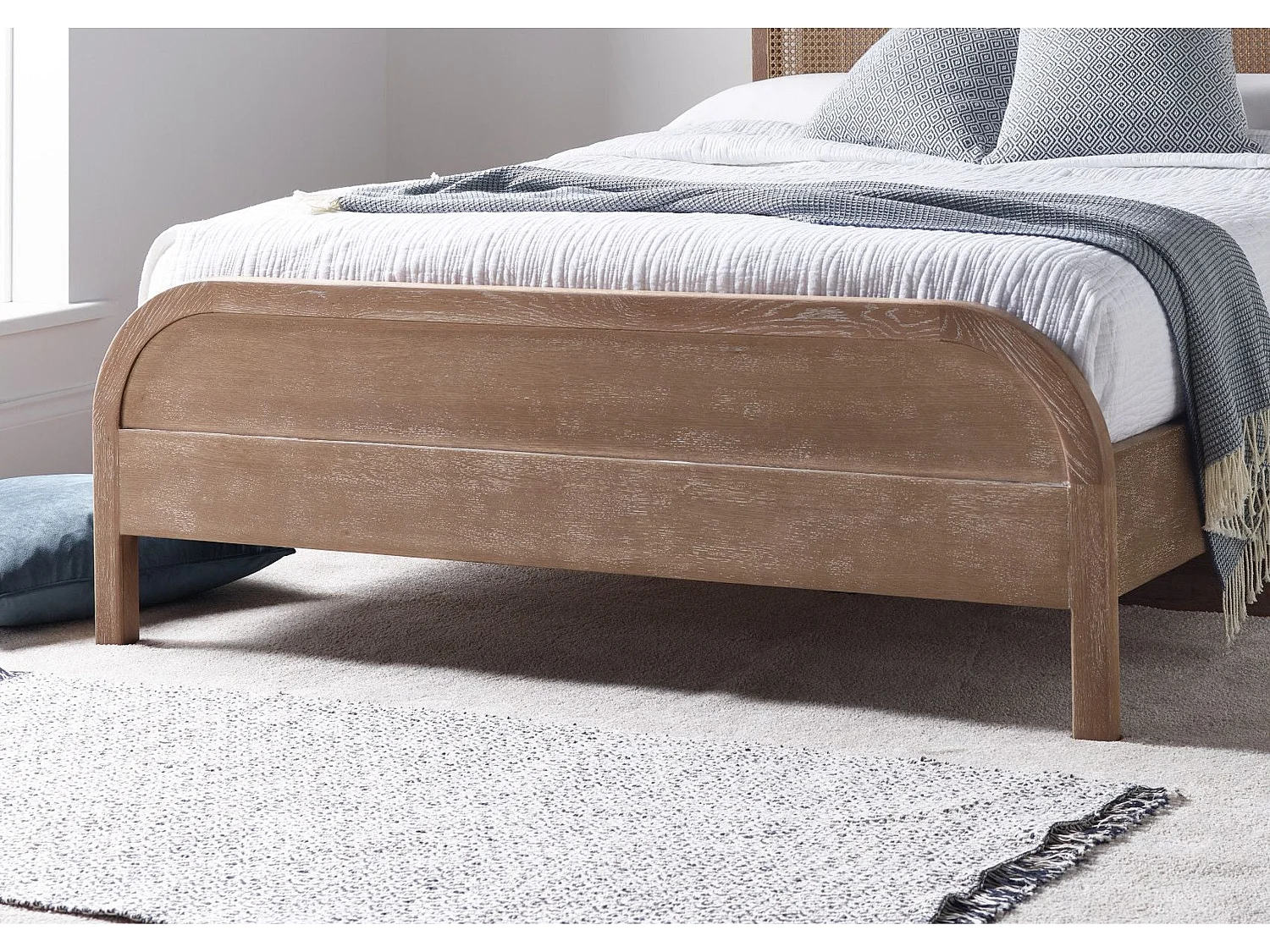 Rattan Oak Bedframe - 150 x 200 cm Bedframe in Beige