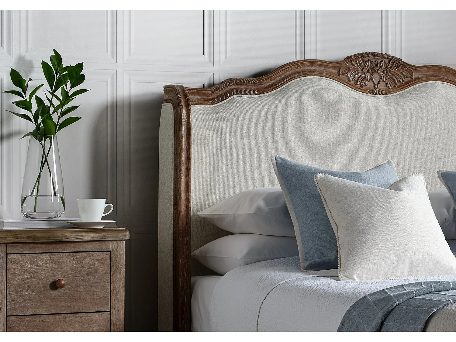 Winged Upholstered Bedframe - 135 x 190 cm Bedframe in Brown