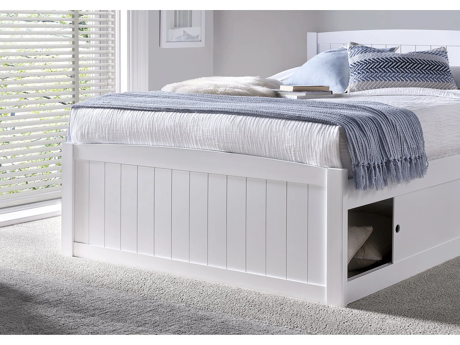 Painted Wood Bedframe - 135 x 190 cm Bedframe in White