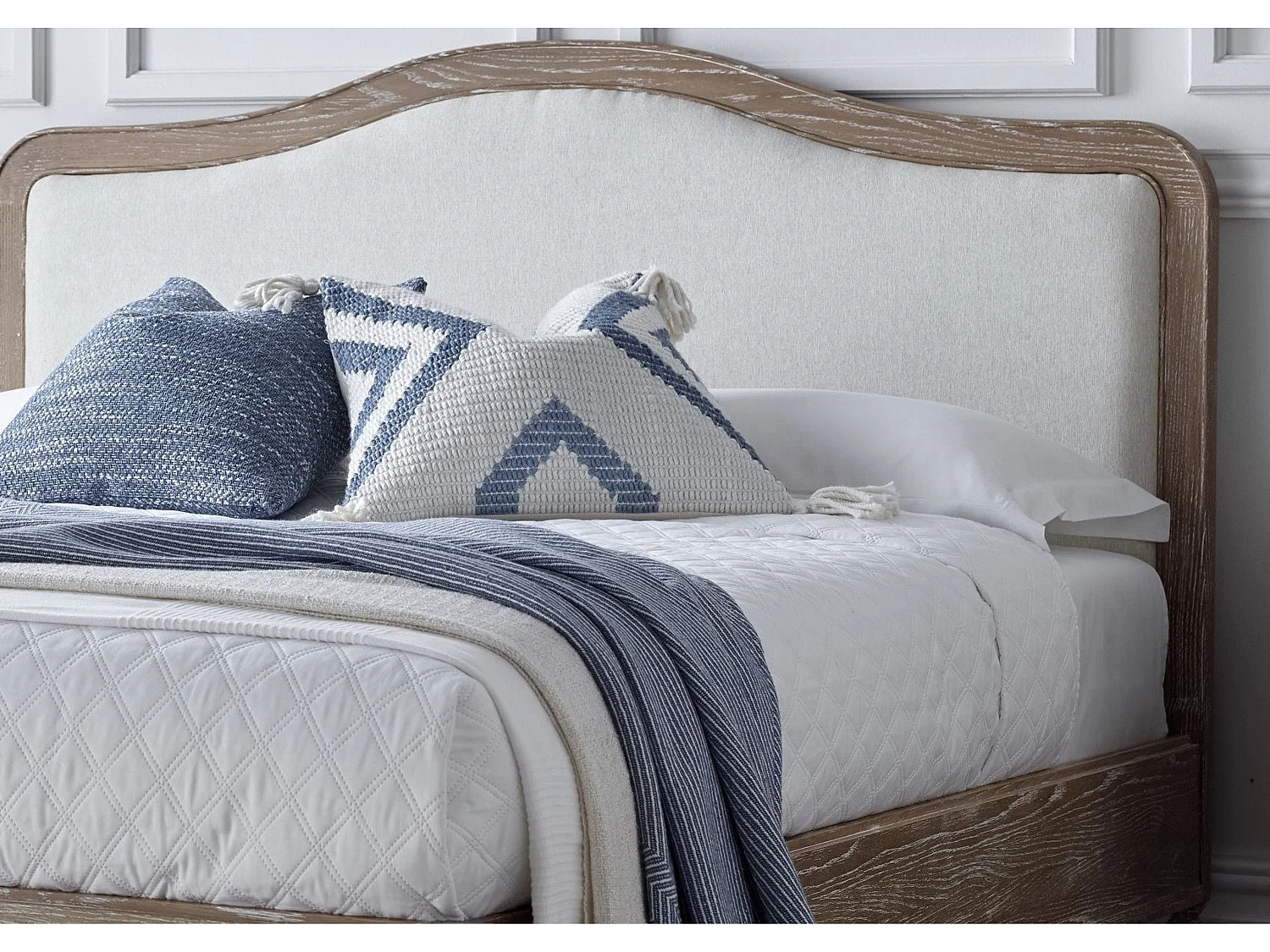Upholstered Bedframe - 180 x 200 cm Bedframe in Grey
