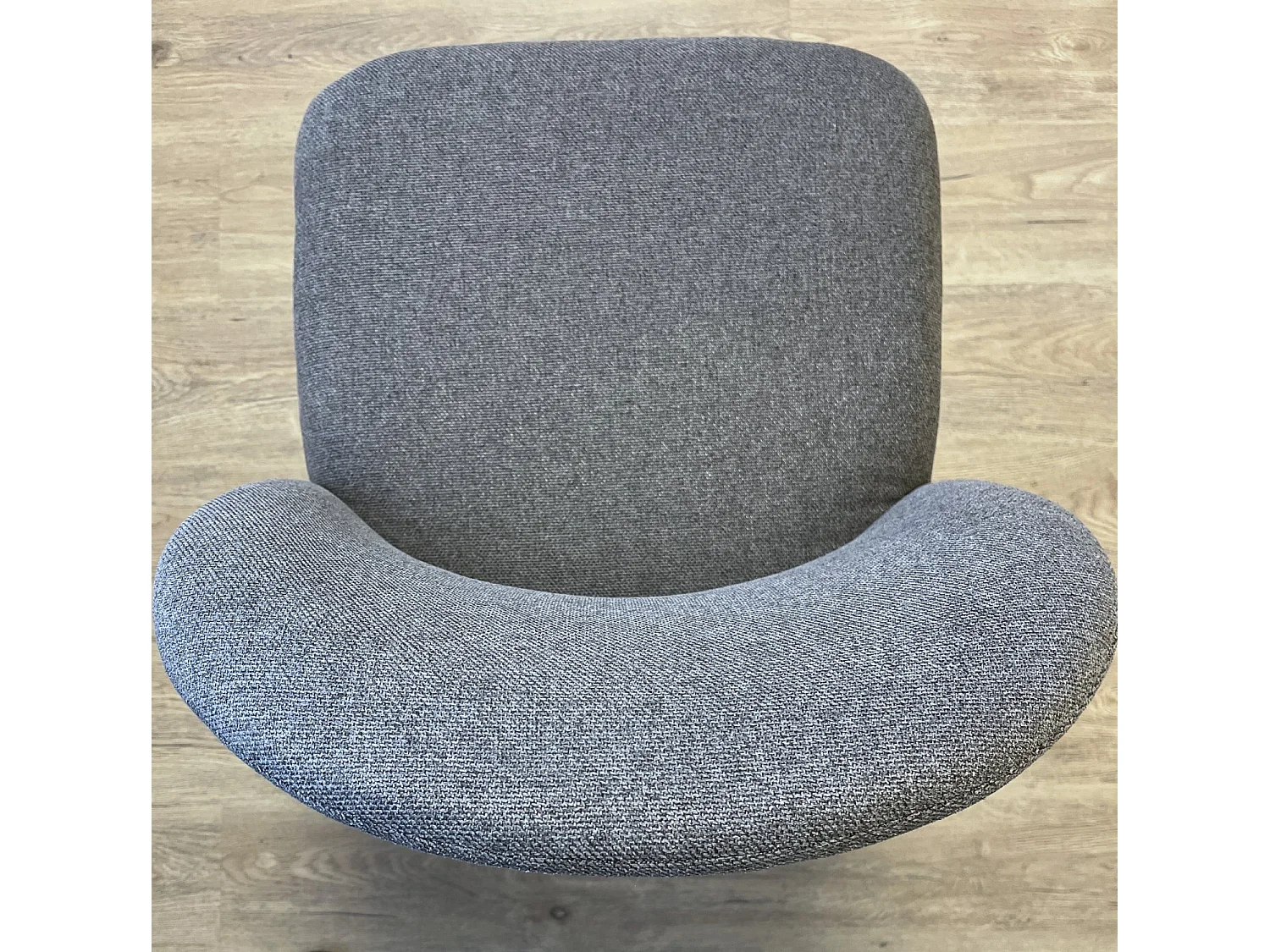 Lot de 4 chaises tapissées couleur pierre, pieds métalliques recouverts de tissu