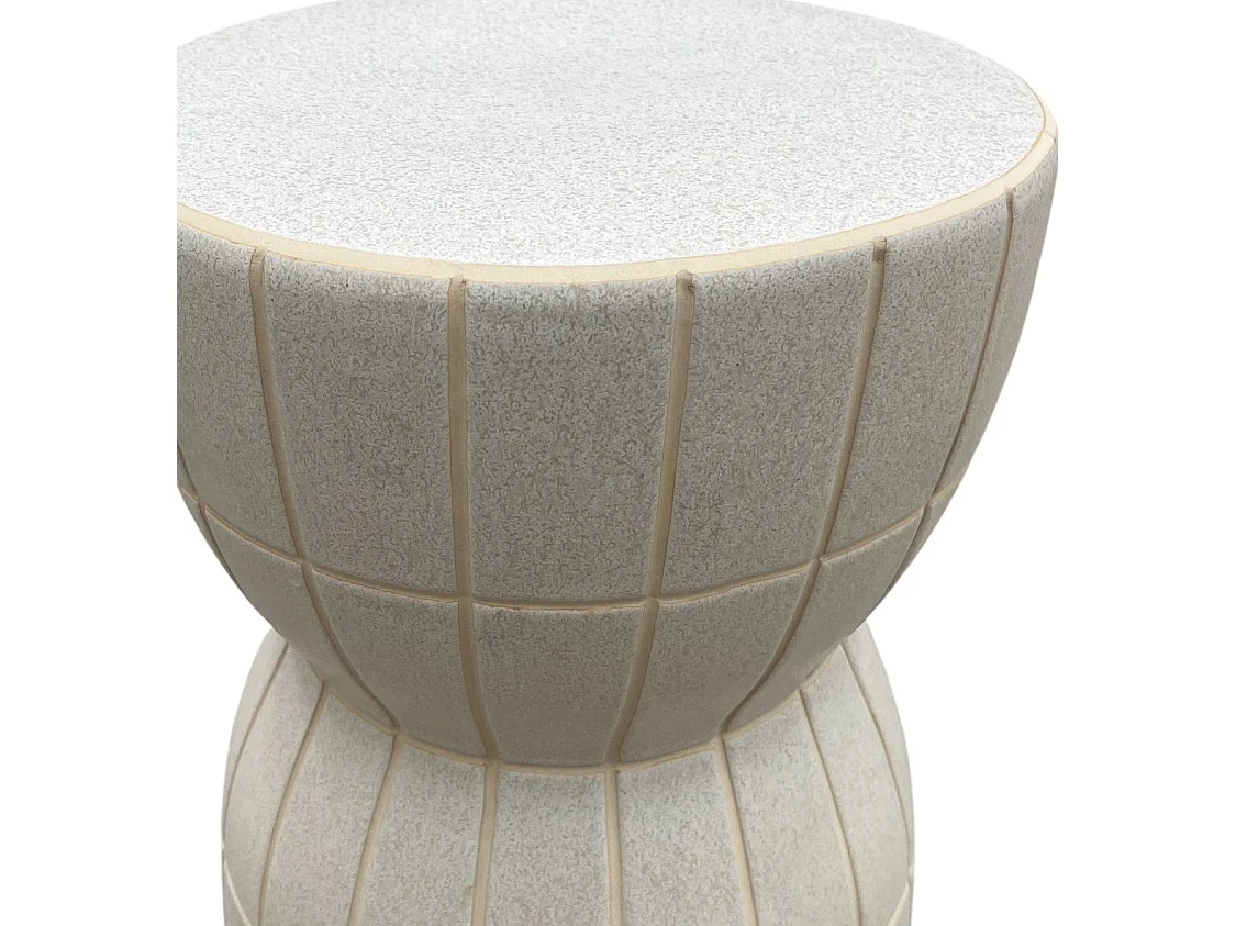 Tabouret / meuble d'appoint en céramique couleur blanc cassé