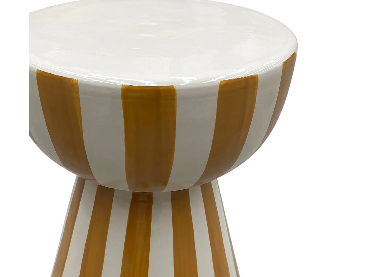 Tabouret / meuble d'appoint en céramique couleur beige/moutarde