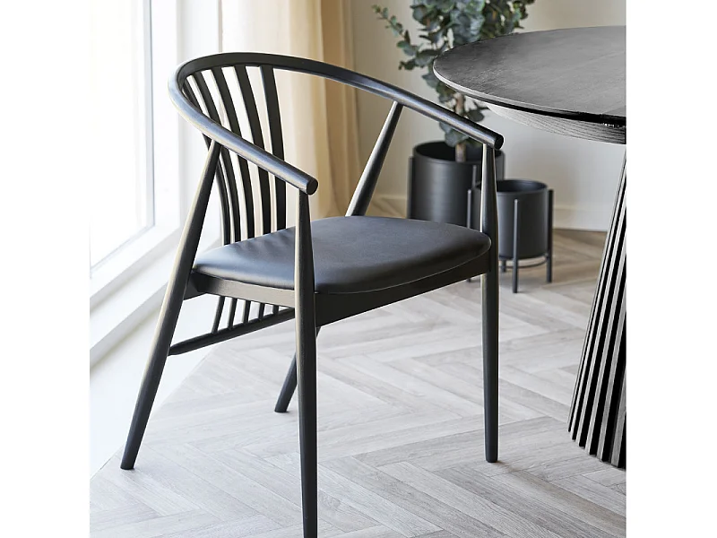 BESS-Sedia da pranzo in legno massello nero e PU nero