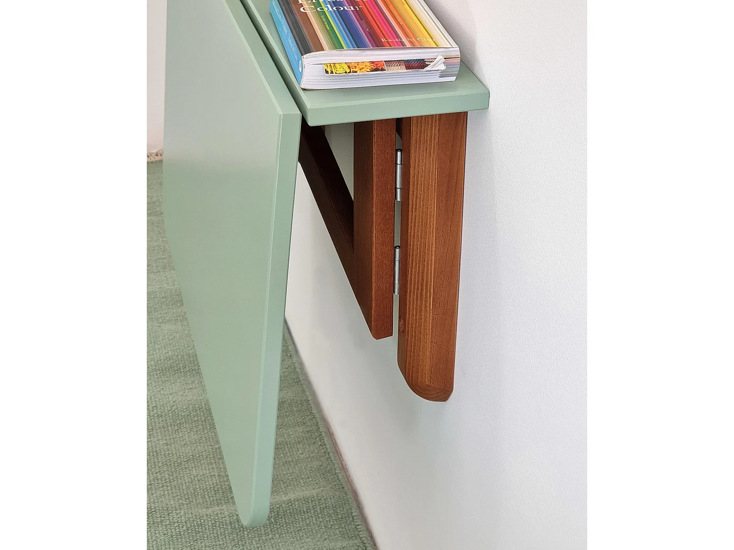 Table murale rabattable rectangulaire 60 x 70 cm Klapp | Blanc craie | Pieds en frêne naturel | Pour 2 personnes | Petit bureau
