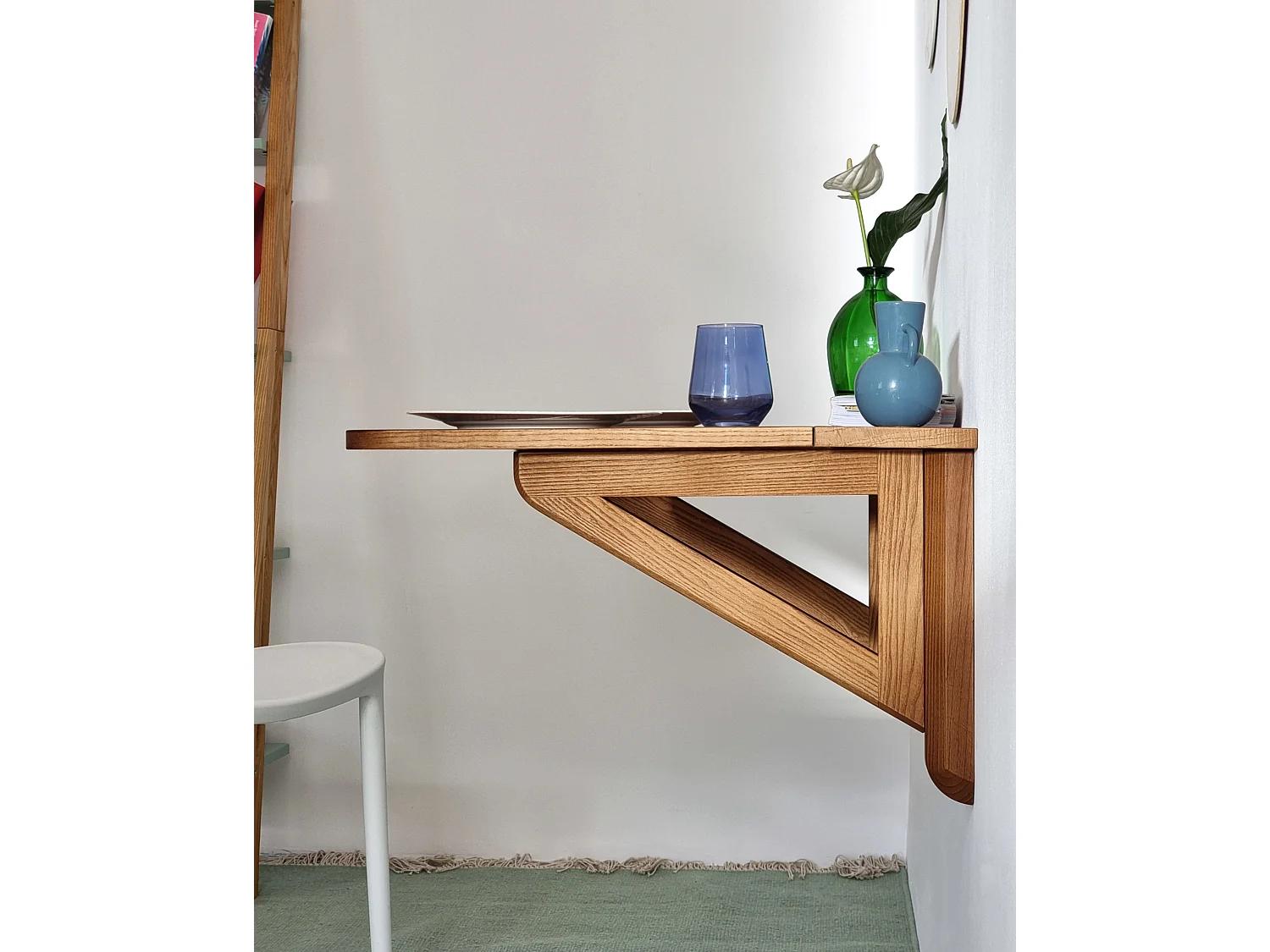 Table murale rabattable 60 x 70 cm Klapp Placage frêne naturel | Coloris noyer | Pour 2 personnes