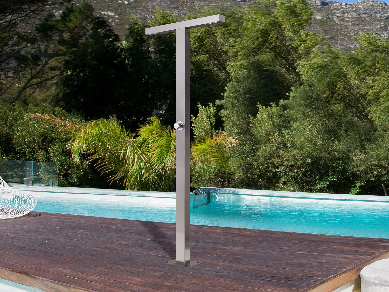 Freistehende Gartendusche URZULAI Silber