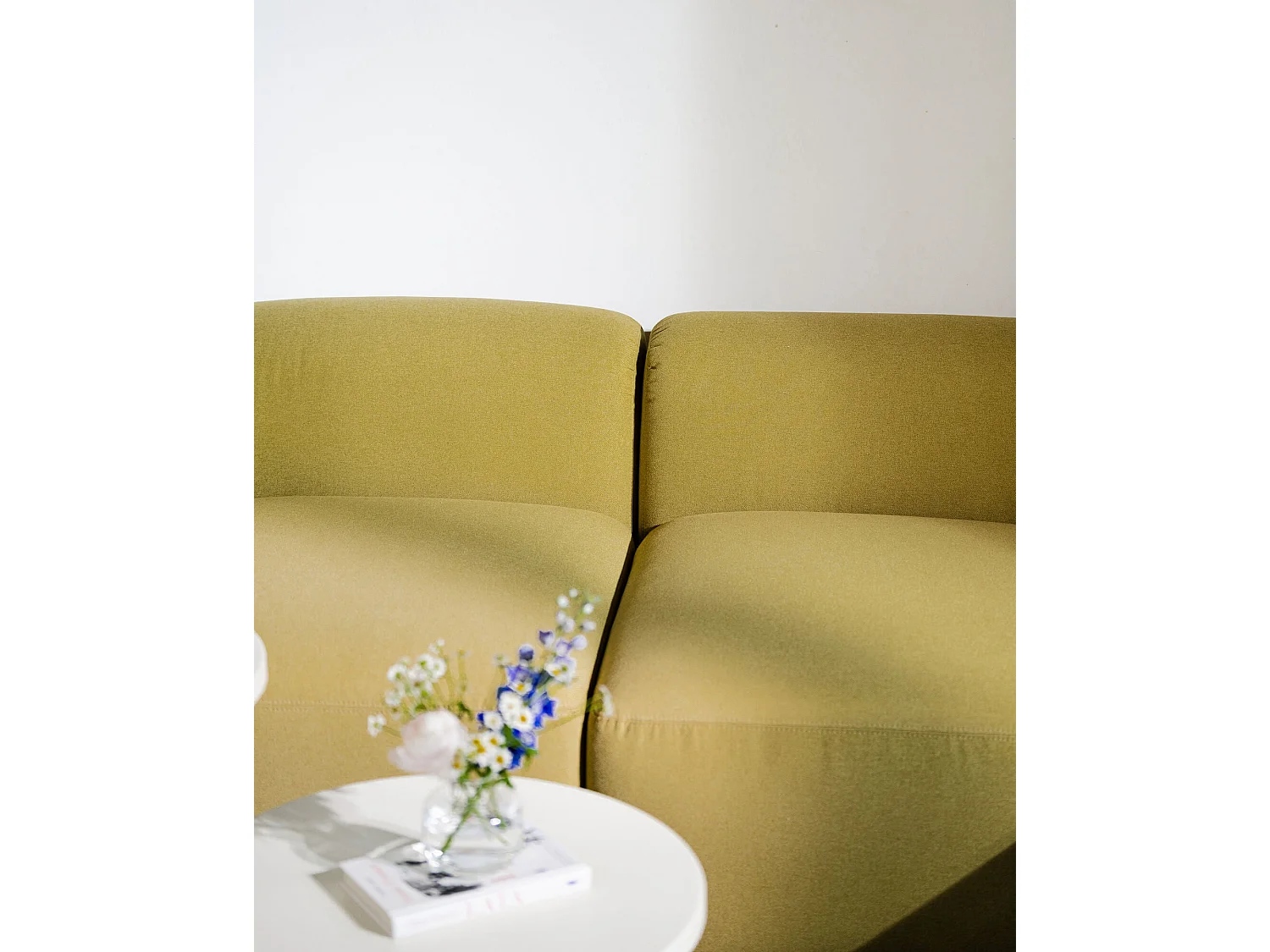 Flom Ecksofa 3‑Sitzer, modulares Club‑Design, Polyester, Yellow Pear
