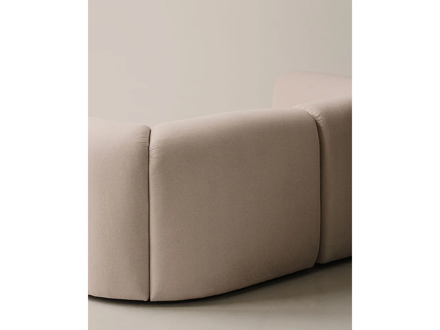 Canapé Flom 2 places - tissu polyester jaune poire, design club confortable