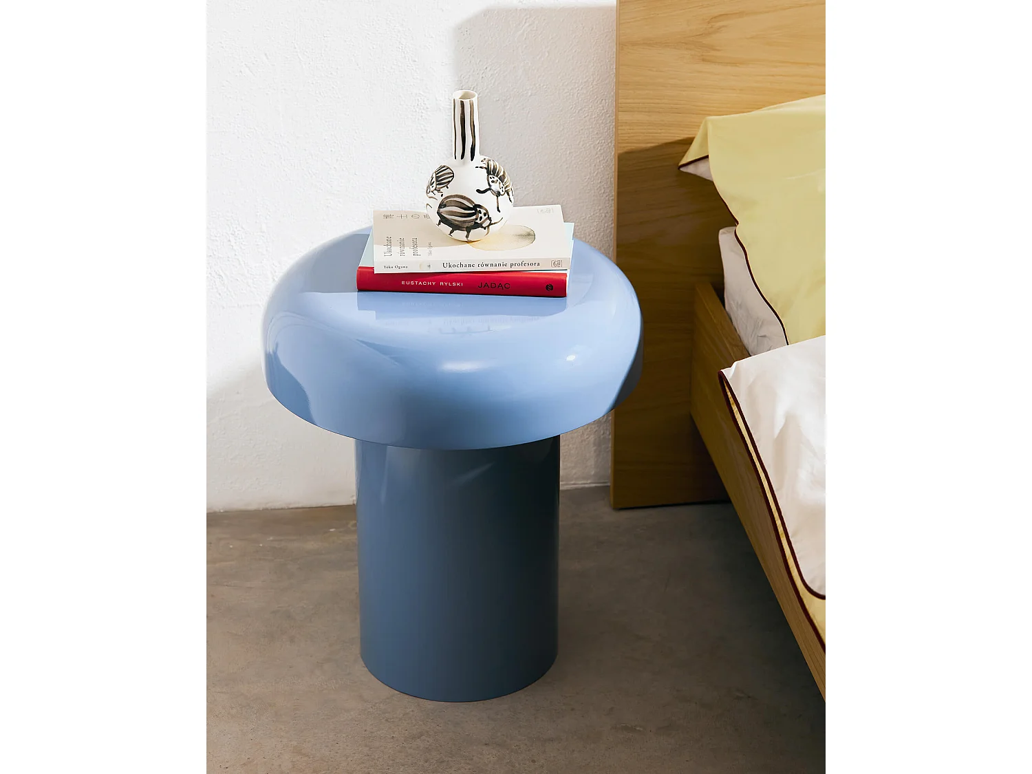 noo.ma Tavolino Miko - design a fungo, metallo lucido