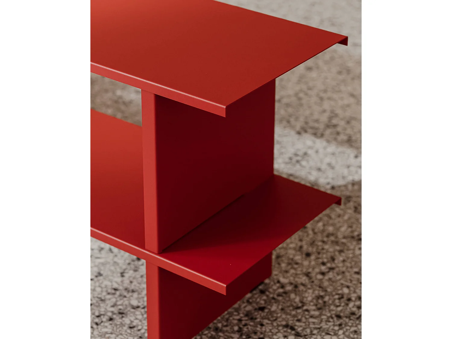 Hes Regaleinheit aus Stahl, niedriges TV- und Bücherregal 160x37x56,6 cm