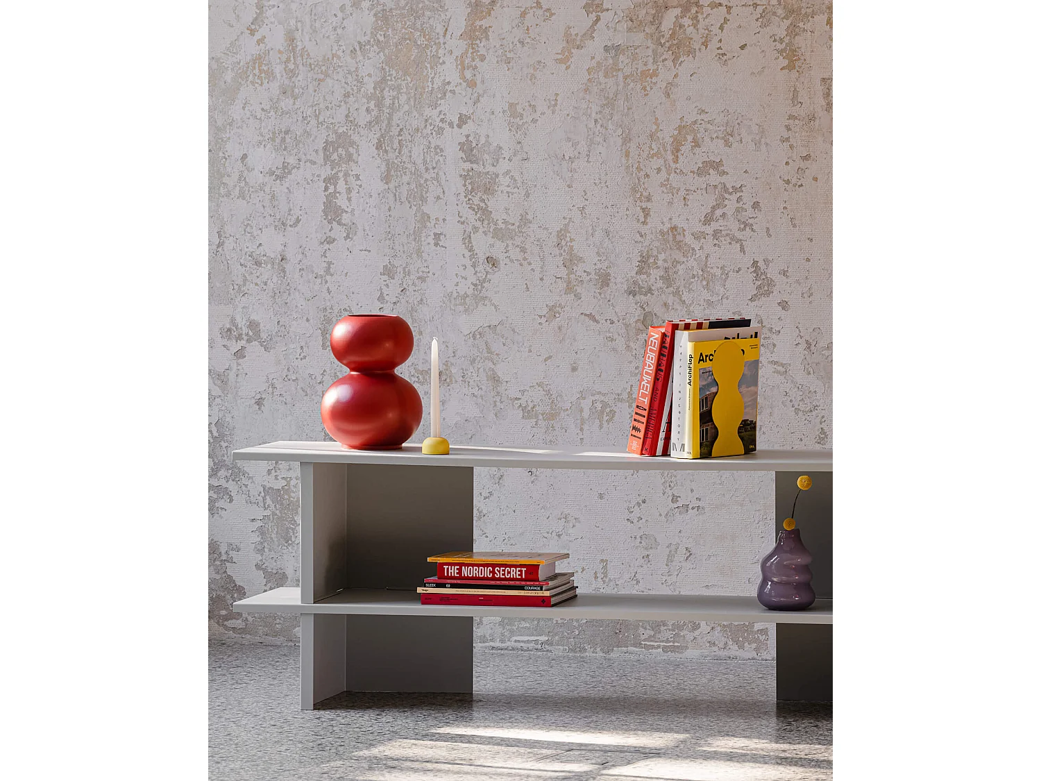 Hes Regaleinheit aus Stahl, niedriges TV- und Bücherregal 160x37x56,6 cm
