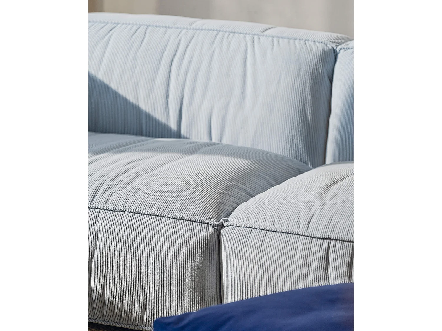 Pouf Ottoman Lobi noo.ma - Pouf moderne en velours côtelé beige, 96x70x45 cm