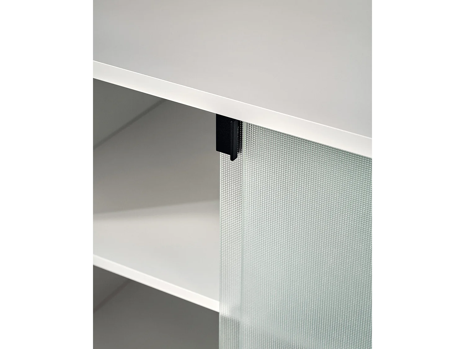 Lekko Schrank Almond Grey - Glastür ornamentiert, mittleres Regal herausnehmbar