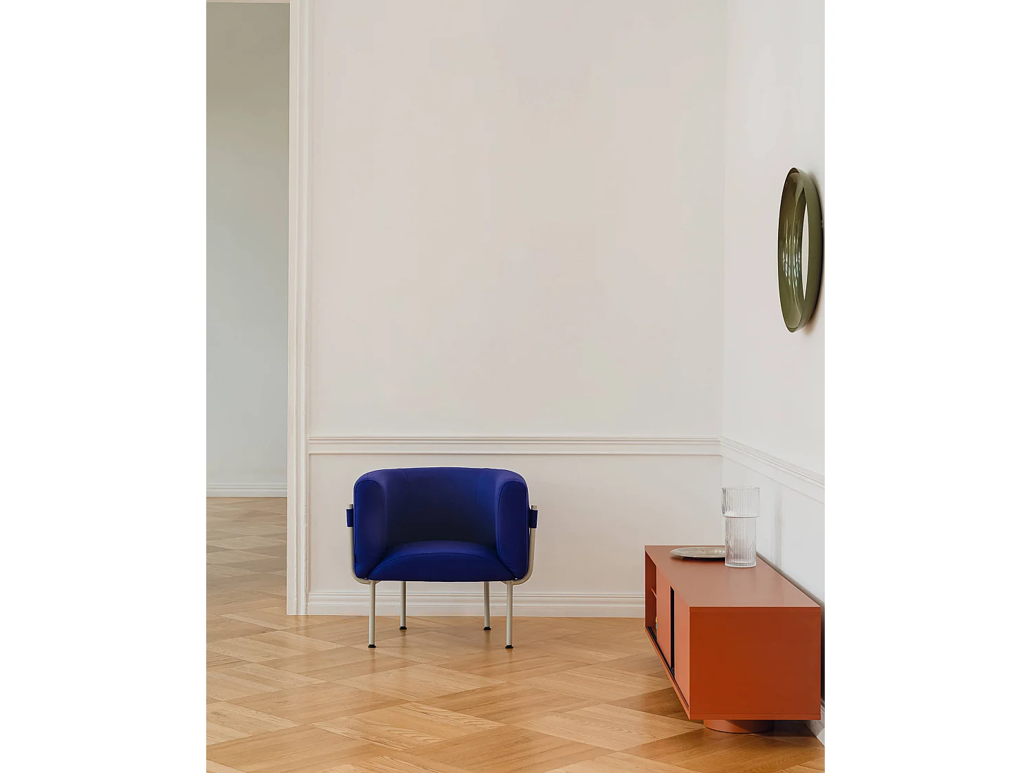 noo.ma Fauteuil moderne en laine Blueberry Pie - avec accoudoirs, assise fixe