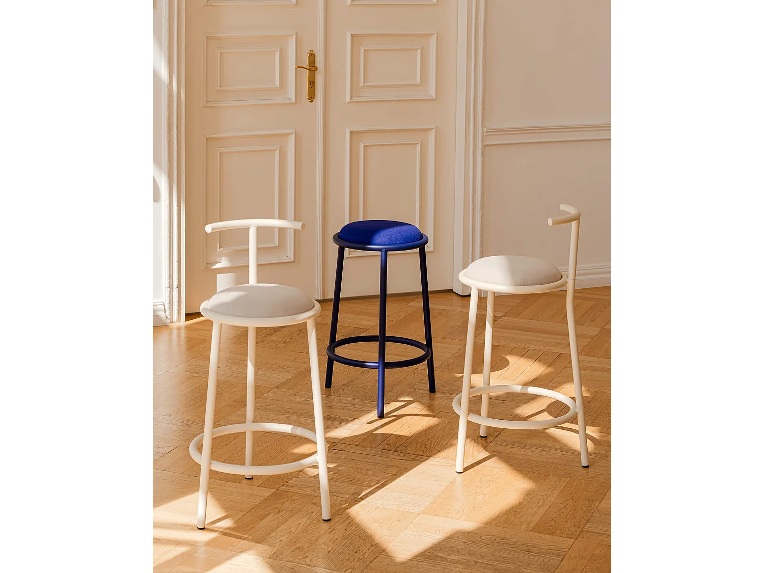 noo.ma moderne barstoel - beige polyester, metalen frame, zonder rugleuning, 68 cm hoog