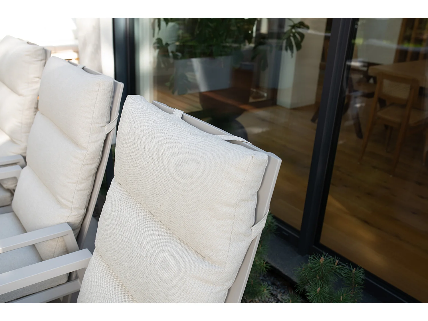 Ensemble de mobilier de repas de jardin en aluminium Catania – Table + 6 chaises