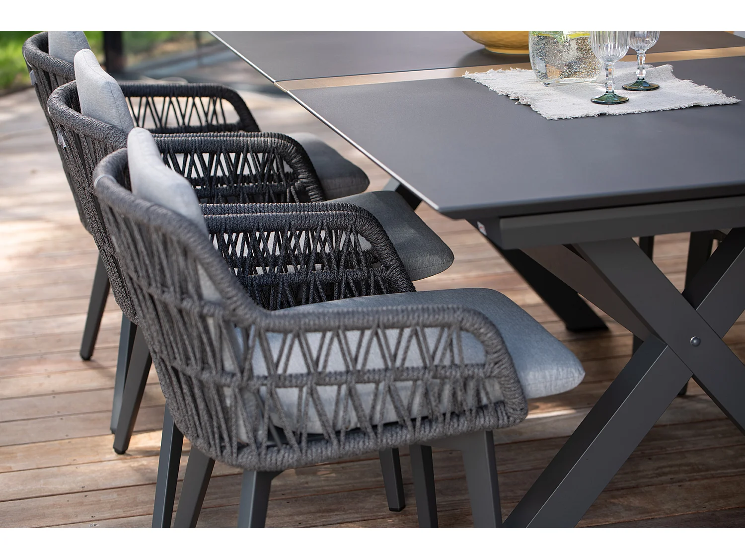 Moderner Outdoor-Tisch Tropea + 8 Graue Stühle Set - Elegante & Funktionale Aluminium-Gartenmöbel