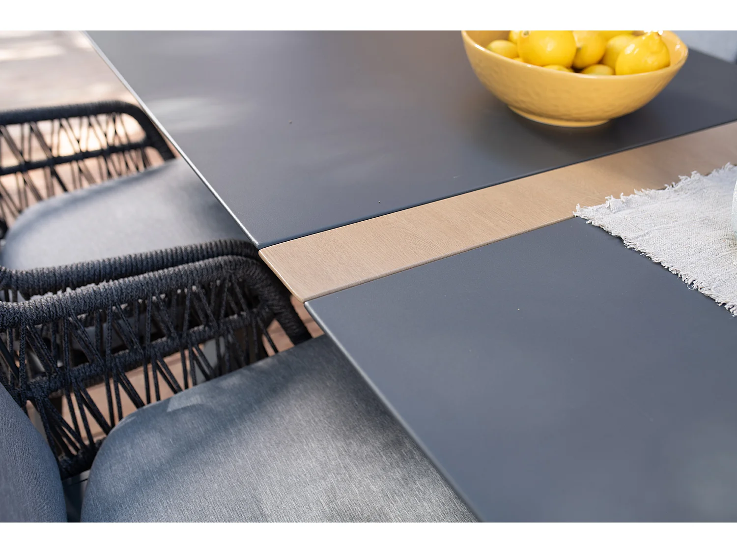 Moderner Outdoor-Tisch Tropea + 8 Graue Stühle Set - Elegante & Funktionale Aluminium-Gartenmöbel