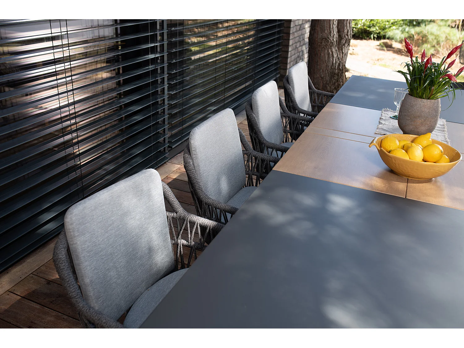 Moderner Outdoor-Tisch Tropea + 8 Graue Stühle Set - Elegante & Funktionale Aluminium-Gartenmöbel