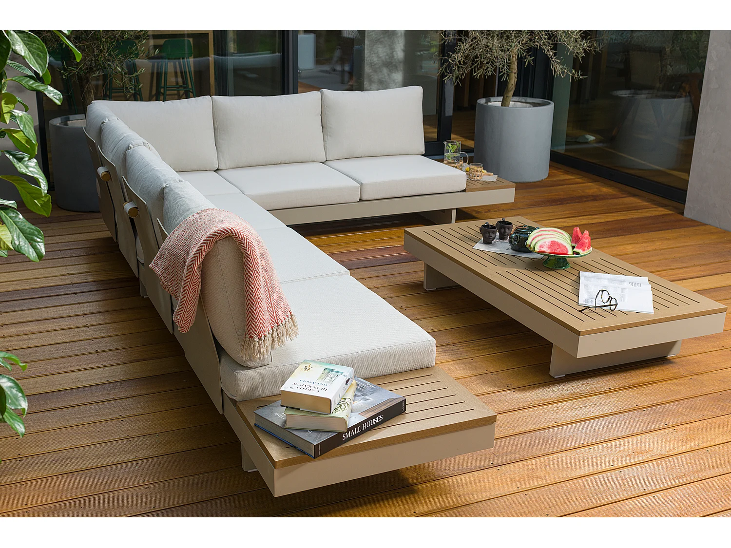 Set di Mobili da Giardino Beige Portofino con Schienali Regolabili e Tavolini Laterali