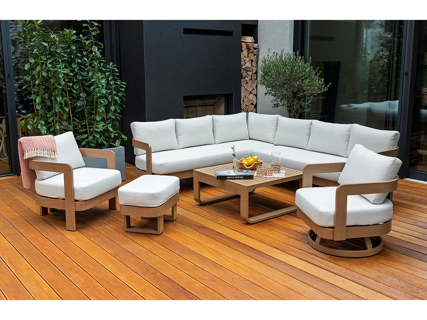 Ensemble de mobilier de jardin en aluminium Sorrento avec fauteuil pivotant