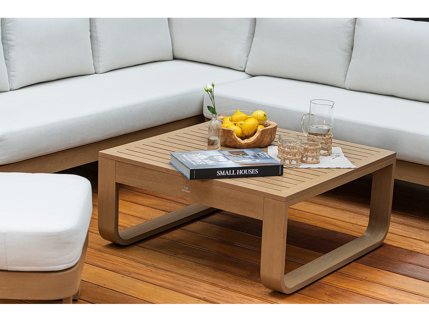 Ensemble de mobilier de jardin en aluminium Sorrento avec fauteuil pivotant