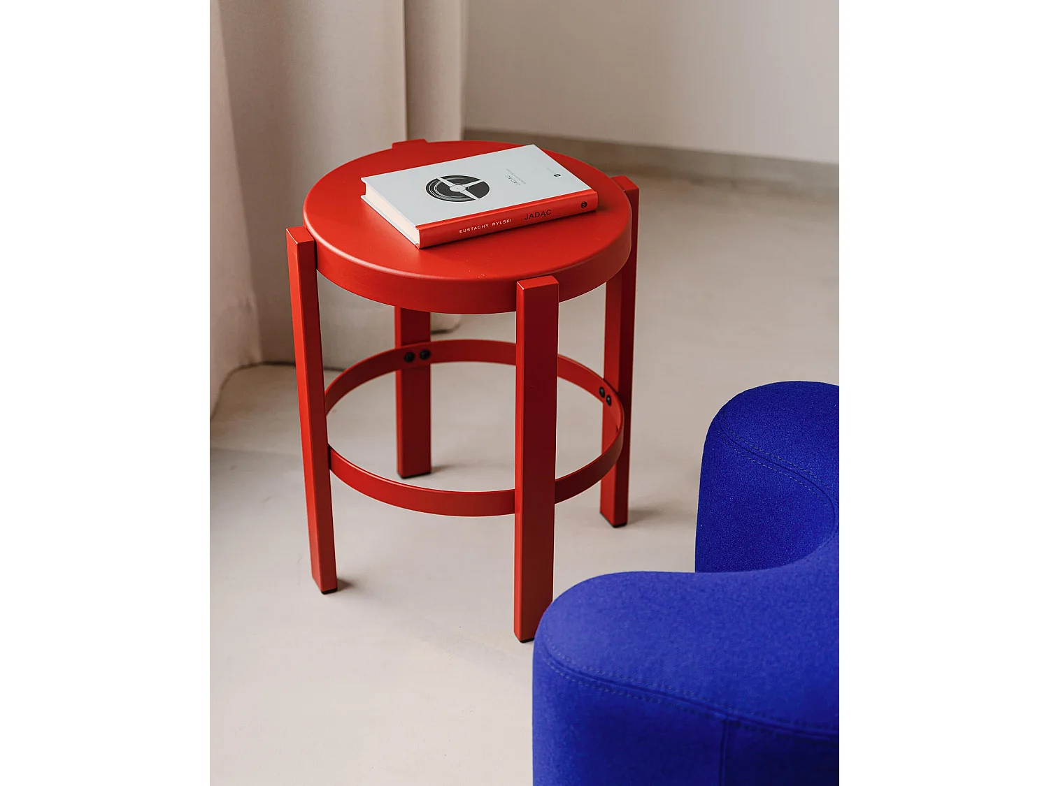 noo.ma Tabouret Doon - sgabello rotondo in acciaio, versatile, vari colori