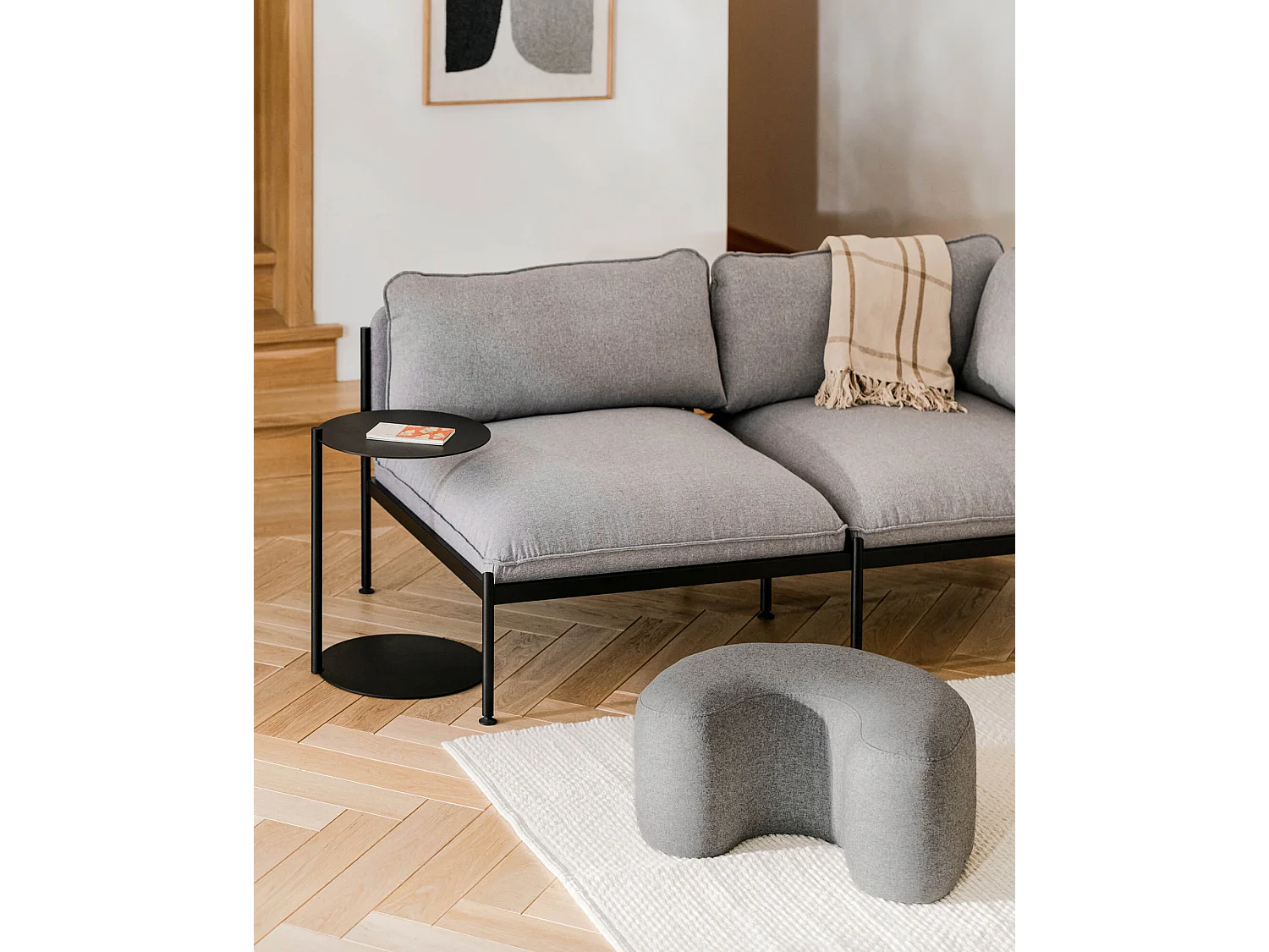 Ü Pouf - pouf contemporain en laine, finition artisanale
