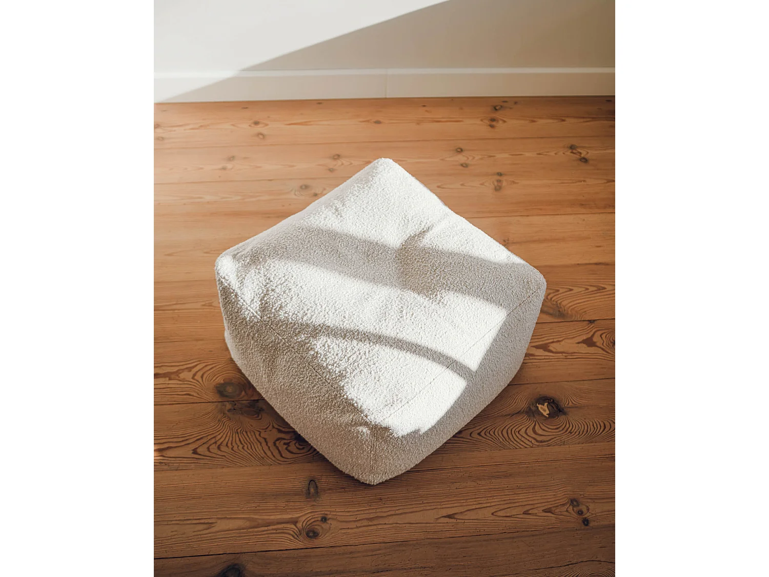 Pouf Keno - pouf sans armature, assise moelleuse en velours ou bouclé